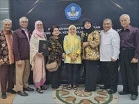 Employee Class Program Universitas Mitra Bangsa Nomor 5
